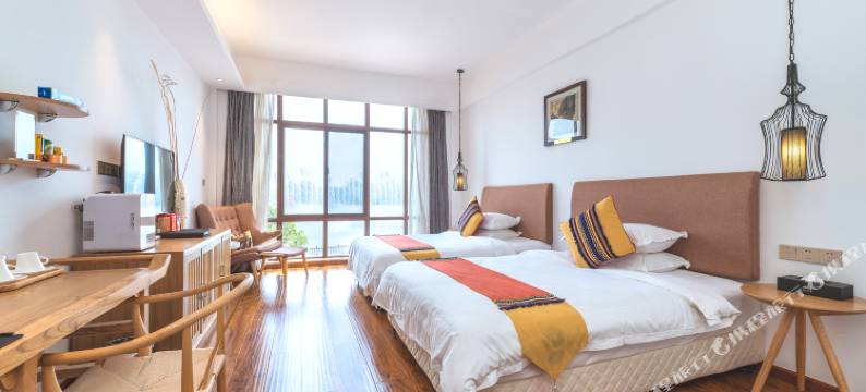 贵阳五彩黔艺天河驿栈图片