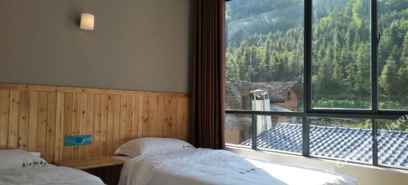 资兴东江村舍图片