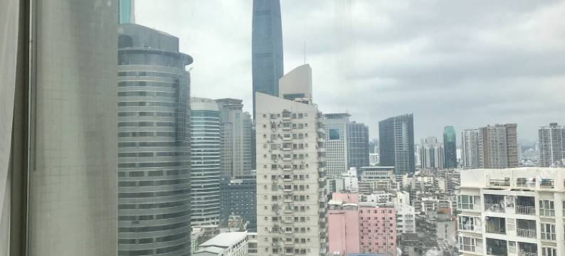 深圳近东门老街地王大厦京基100罗湖口岸公寓(3号店)图片