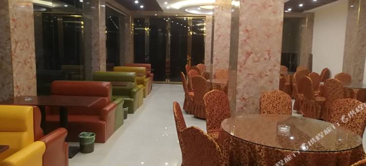左贡金都江景酒店图片