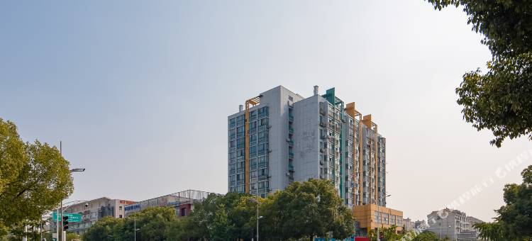 真诚宾馆(南京竹山路地铁站店)图片