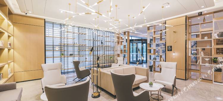 南京仙林大道金马路亚朵酒店图片