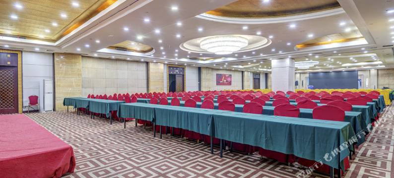 明珠云抱酒店(济南站南广场店)图片