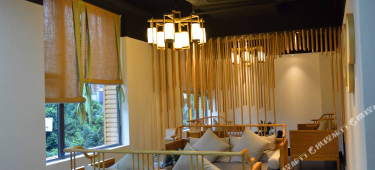 友佳Traders酒店(彭州市龙兴寺彭州站店)图片