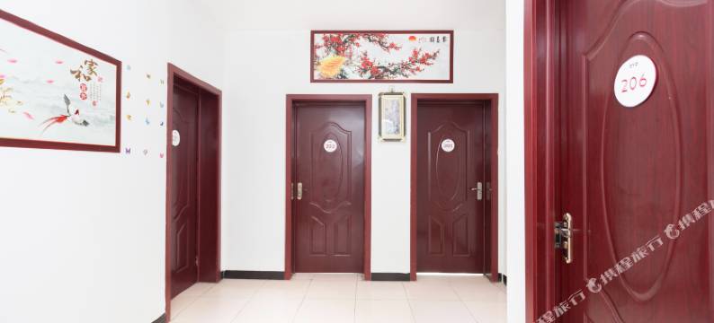 洛阳三彩宾馆(龙门石窟店)图片