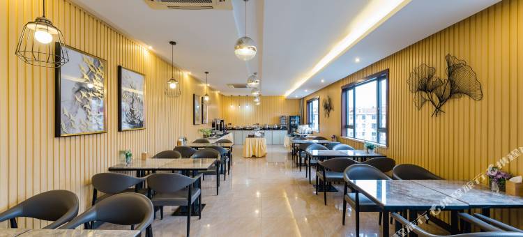 麦新格精品酒店(上海陆家嘴源深路地铁站店)图片