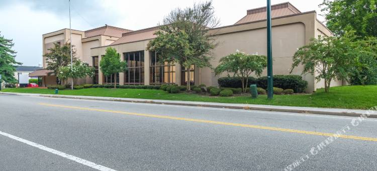 威廉斯堡温德姆呗盟酒店(Baymont by Wyndham Williamsburg)图片