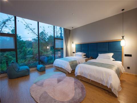 成都臻里水碾房公寓