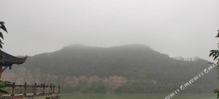 阆中拾光青年客栈图片