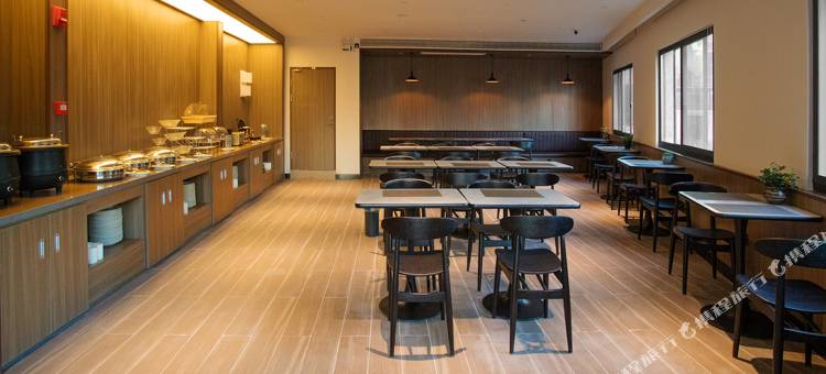 如家酒店·neo(宁波外滩大桥地铁站来福士广场店)图片