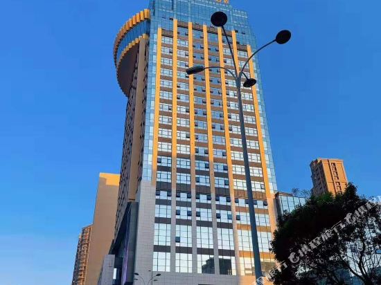 石狮荣誉国际酒店    分(4条点评) 408起距离355米立即预订