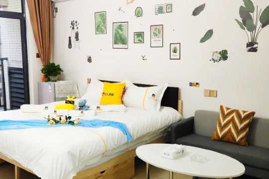 华人易居英德明湖公馆店