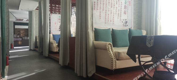 丁青四季富氧酒店图片