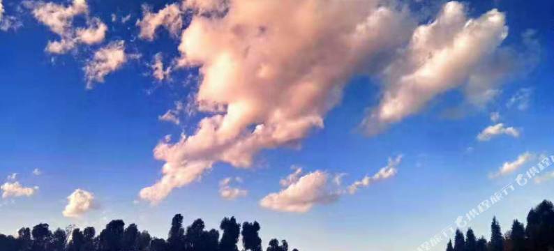 昆明远山雅致湖景别墅酒店(滇池民族村店)图片