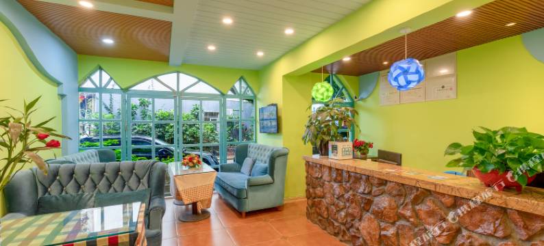 西昌18度假日客栈(火把广场湿地公园店)图片