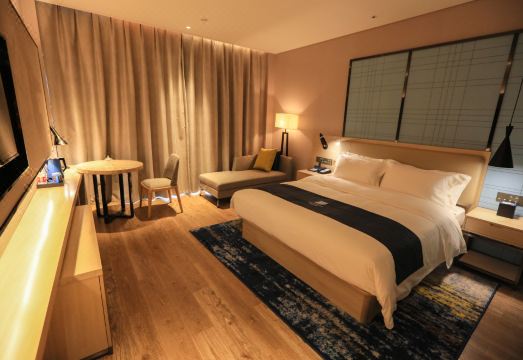 丹江口怡尚酒店外景图