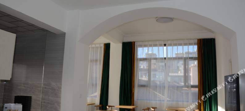 弥渡弥尚智能酒店(花灯广场店)图片