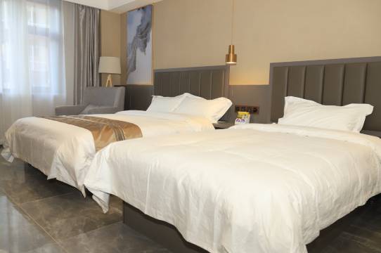 鸡东左岸轻居宾馆(鸡东镇政府财政局店)