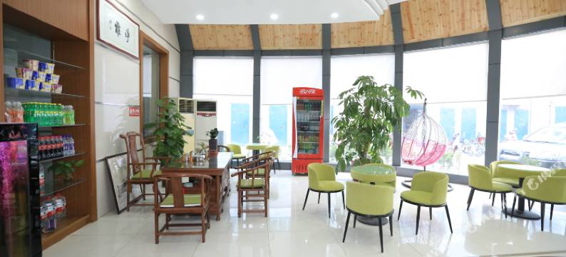 高青爱尊客酒店图片