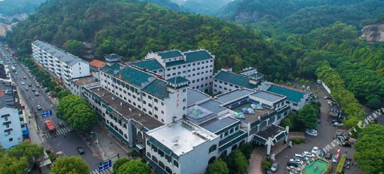 新昌白云山庄(大佛寺店)图片