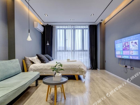 南昌哇喔·轻奢影院酒店(红谷滩万达广场店)