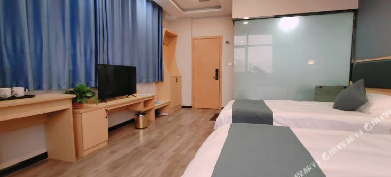润天花雨宾馆(天水南站店)图片