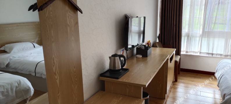 水富春天里酒店图片