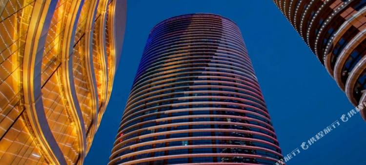 如家睿柏·云酒店(青岛石油大学吾悦广场地铁站店)图片