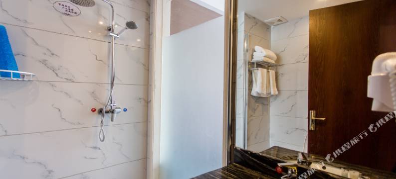 新居特酒店(威海站店)图片