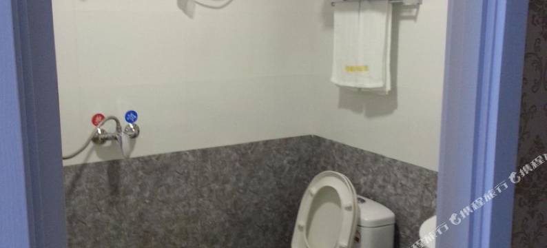 千百度旅馆(磐石一中店)图片