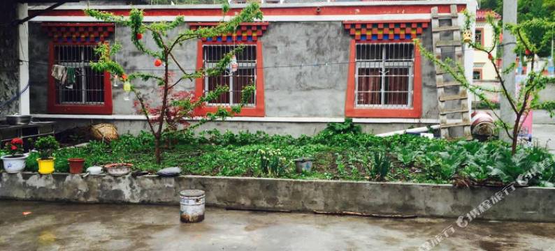 理县雪花山庄图片