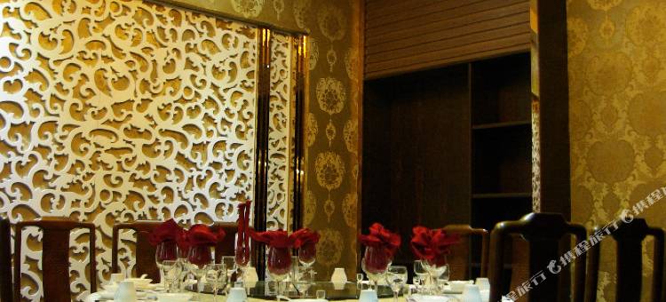 康定红雪莲大酒店图片