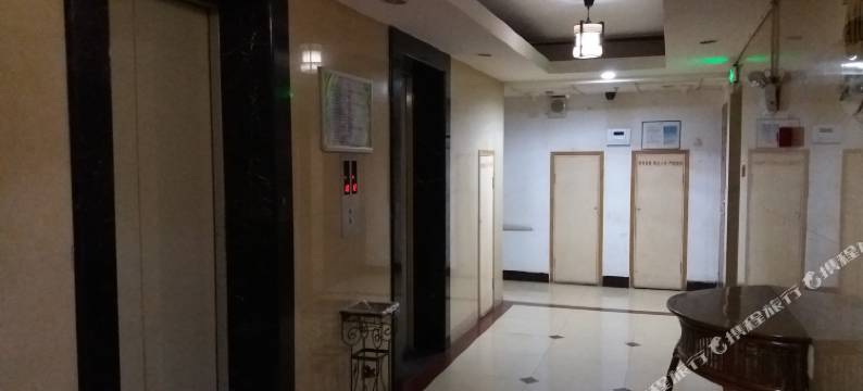 岸芷·汀兰时尚民宿青旅(昆明老街店)图片