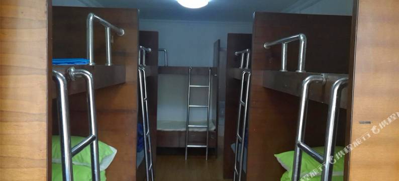 上海小木屋青年旅舍图片