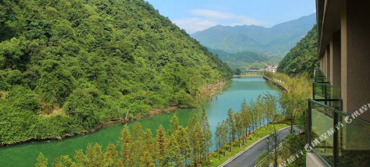 御泉山居秘境度假村图片