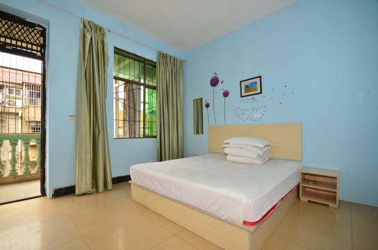 幸福驿站(武汉纺织大学阳光校区江夏一中店)