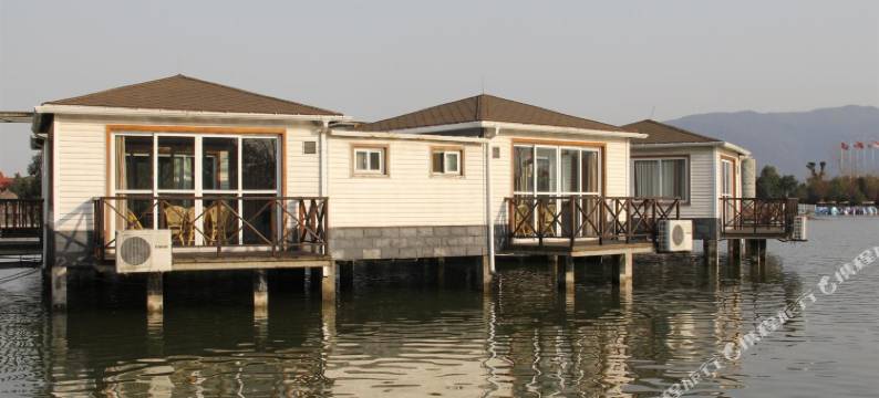 杭州海皇星风情木屋别墅酒店图片