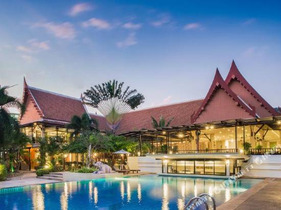 蒂瓦娜芭東温泉度假酒店