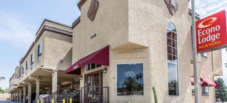 福布鲁克市中心伊克诺套房酒店(Econo Lodge Inn & Suites Fallbrook Downtown)图片