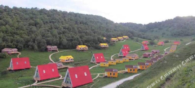 关山草原房车营地图片