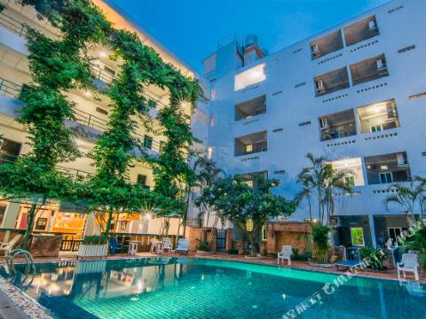 薩塔斯第三閣酒店