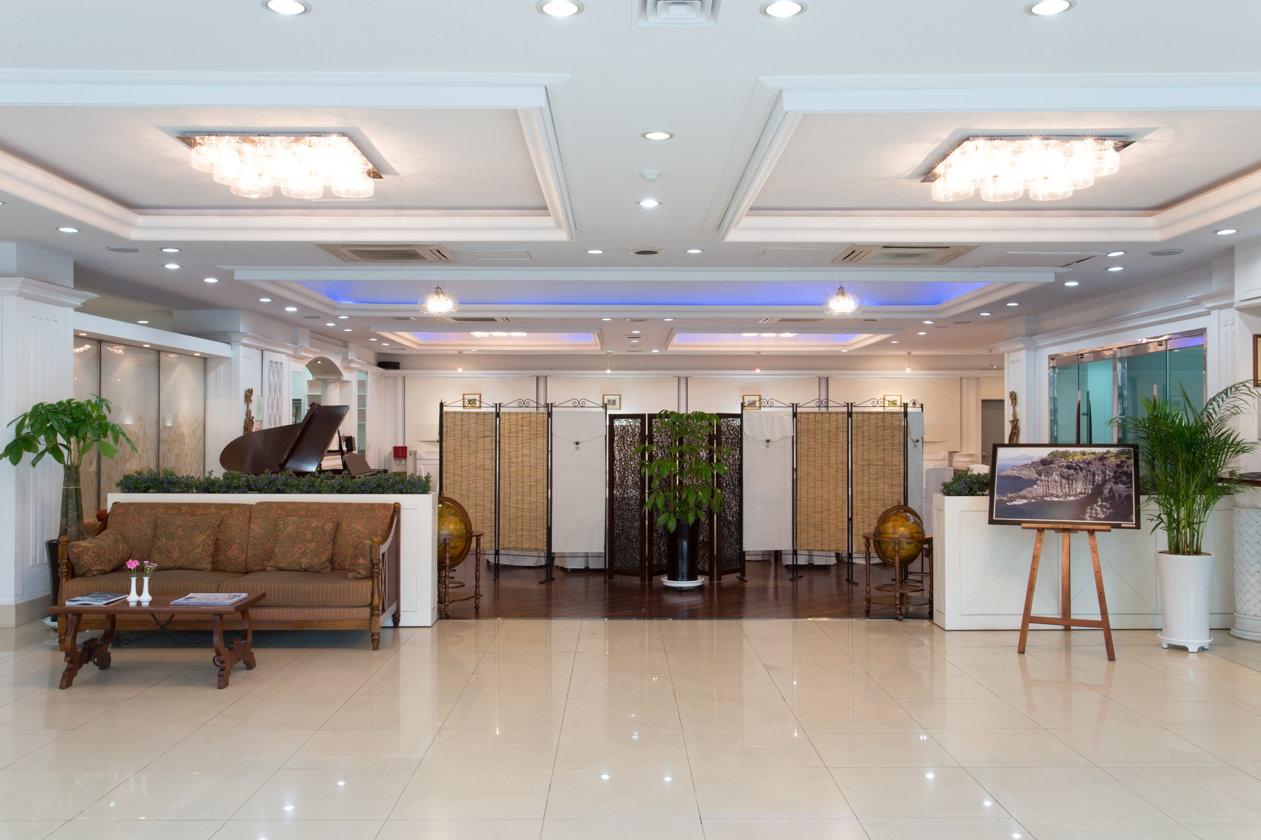 Benikea Jeju Crystal Hotel Over view