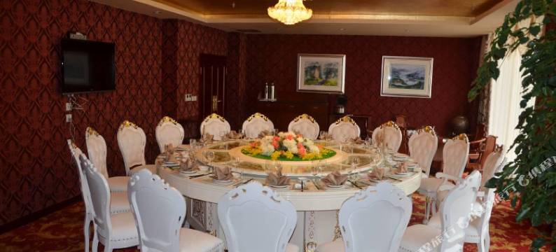 富源森岳酒店图片