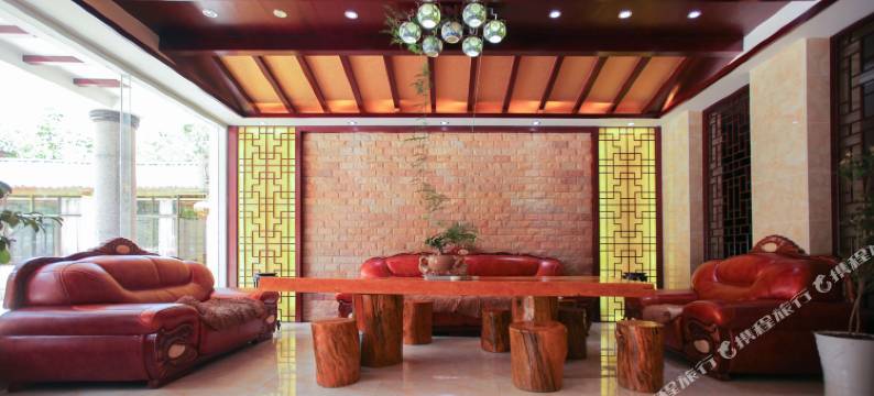 异构生活客栈(泸沽湖老司机店)图片