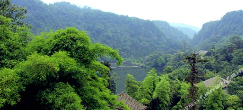 峨眉山清音阁秀湖旅店图片
