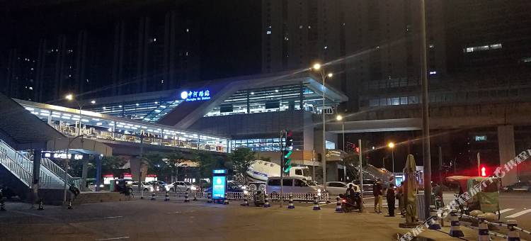 蔷薇艺术酒店(宁波北仑银泰城店)图片