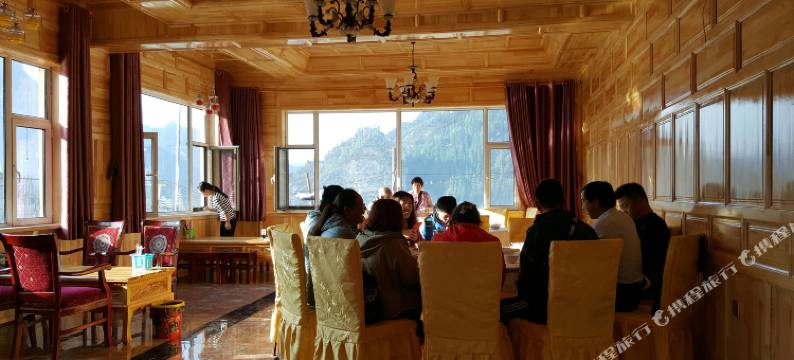 迭部扎尕那人家大酒店图片