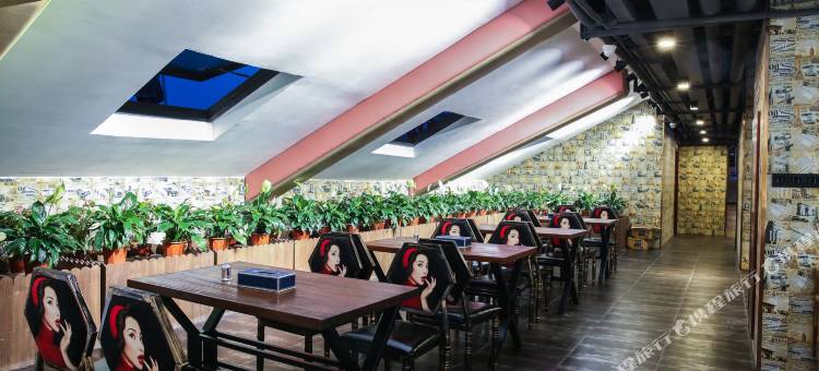 简爱爱巢酒店(义乌国际商贸城店)图片