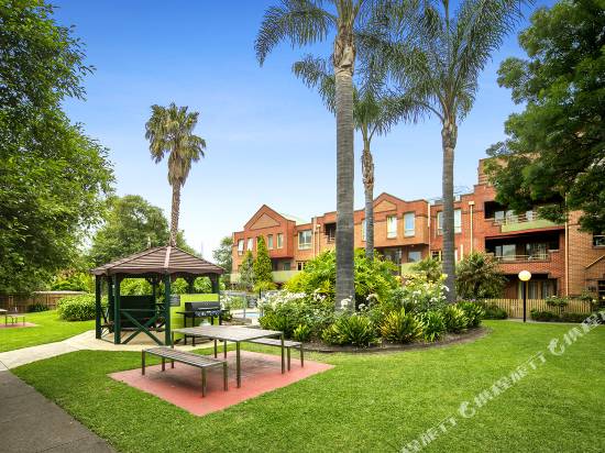 墨爾本客思皇家園林酒店