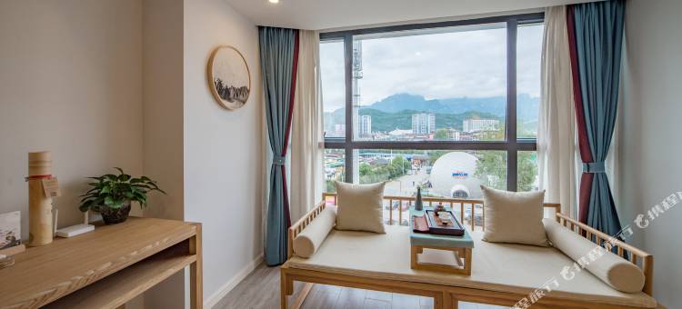张家界云溪禅意酒店(火车站天门山索道店)图片